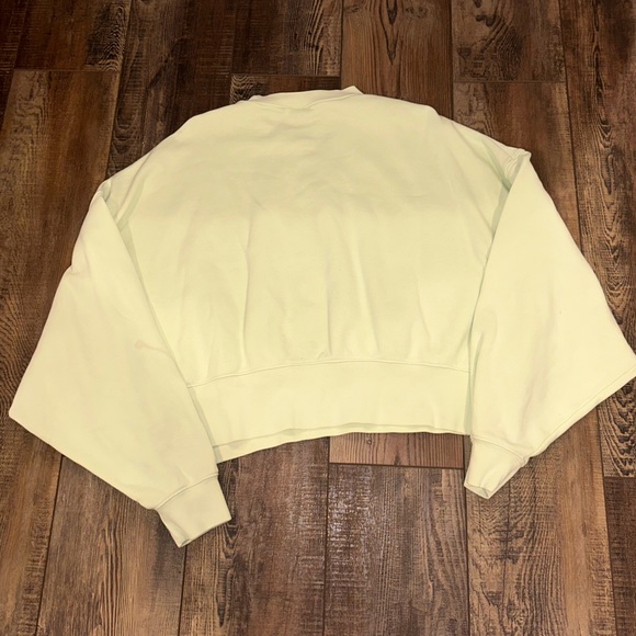 LIGHT GREEN Nike CREWNECK !! - Picture 3 of 3
